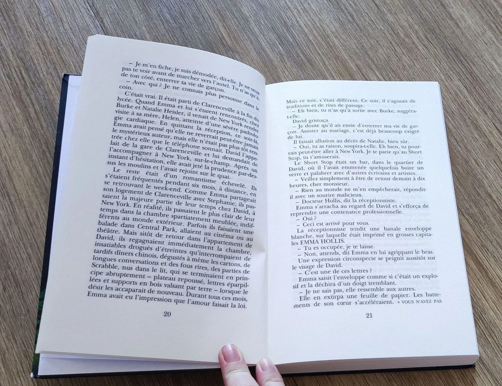 📚 Romance Eu casei com um desconhecido - Patricia MacDonald (Encadernado) 🔪 – photo 3